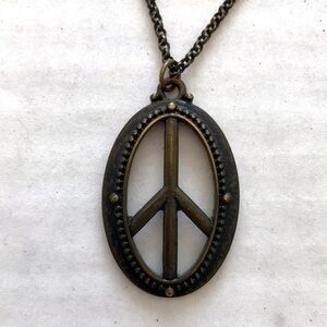 Icing Peace Rustic Necklace